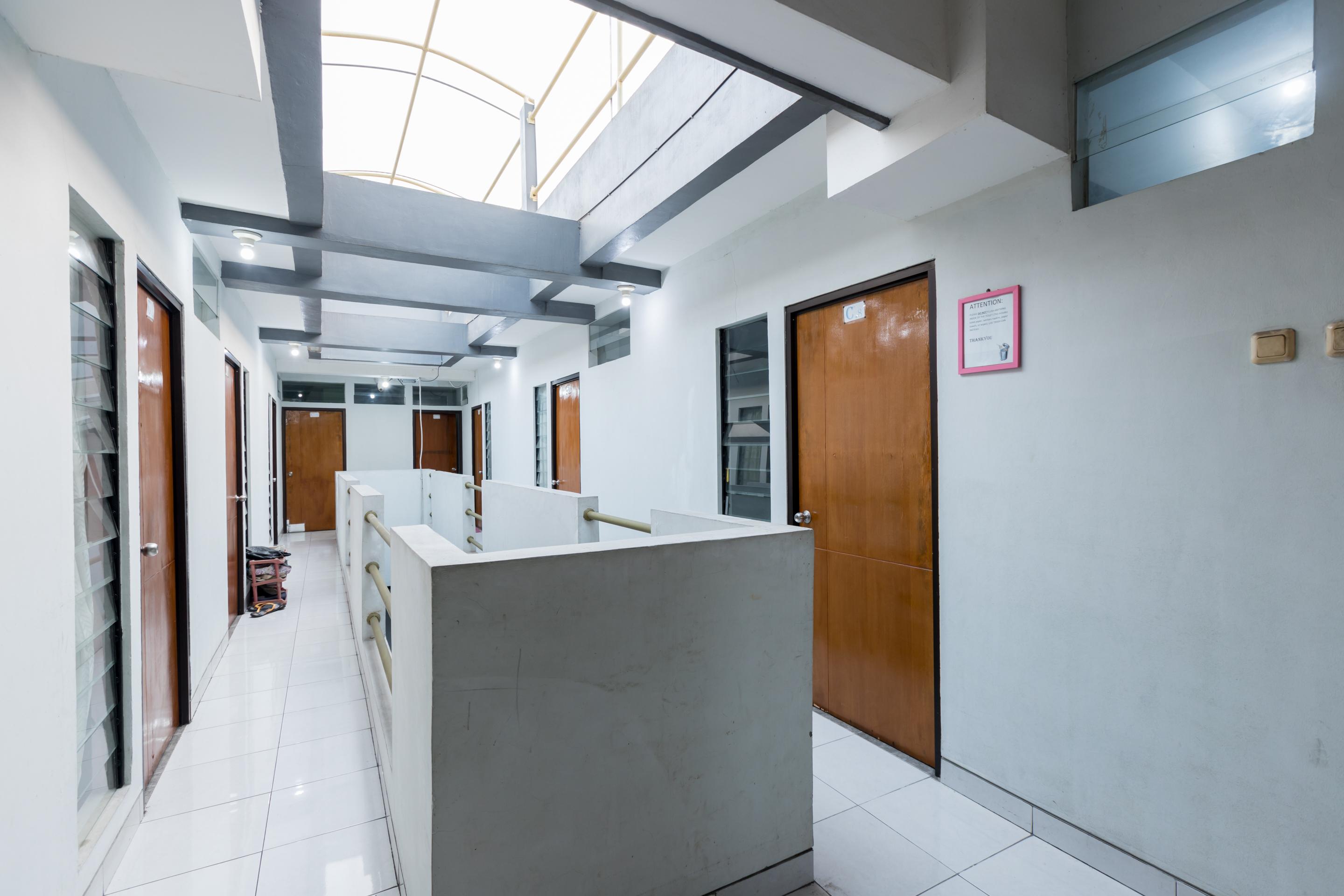 Super Oyo 1516 Cemara Gading Syariah Hotell Bogor Exteriör bild